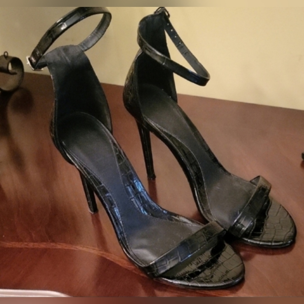 Madden Girl Black Croc-Embossed Heels